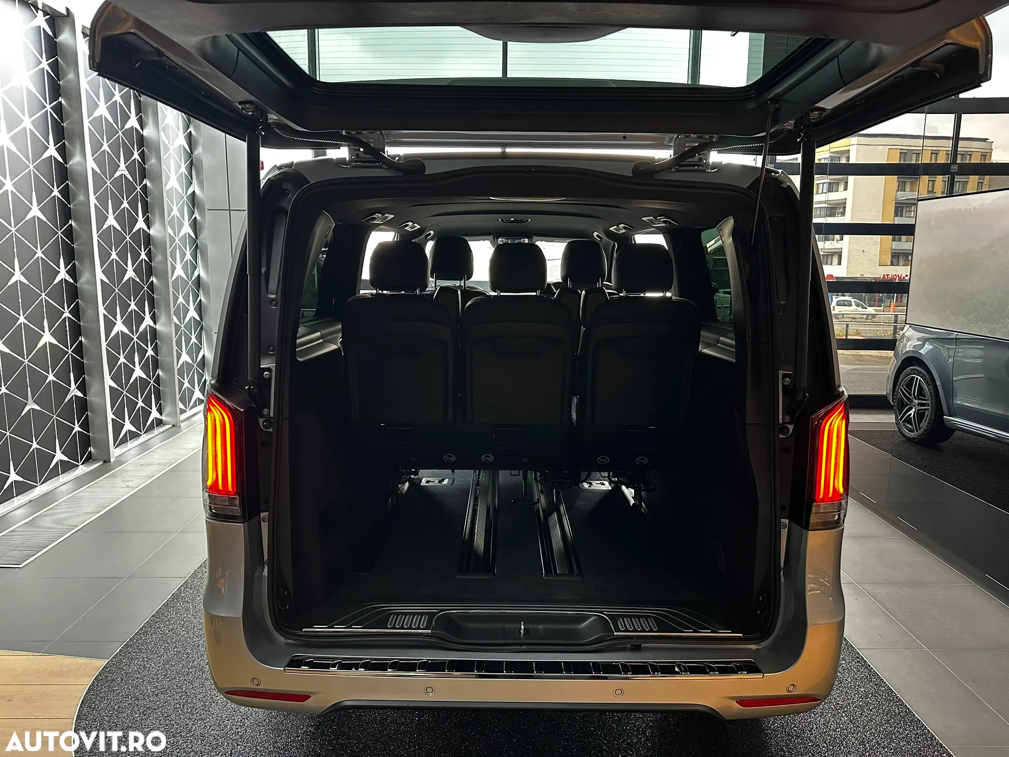Mercedes-Benz V 300 d Combi Extra-lung 237 CP RWD 9AT Avantgarde - 6