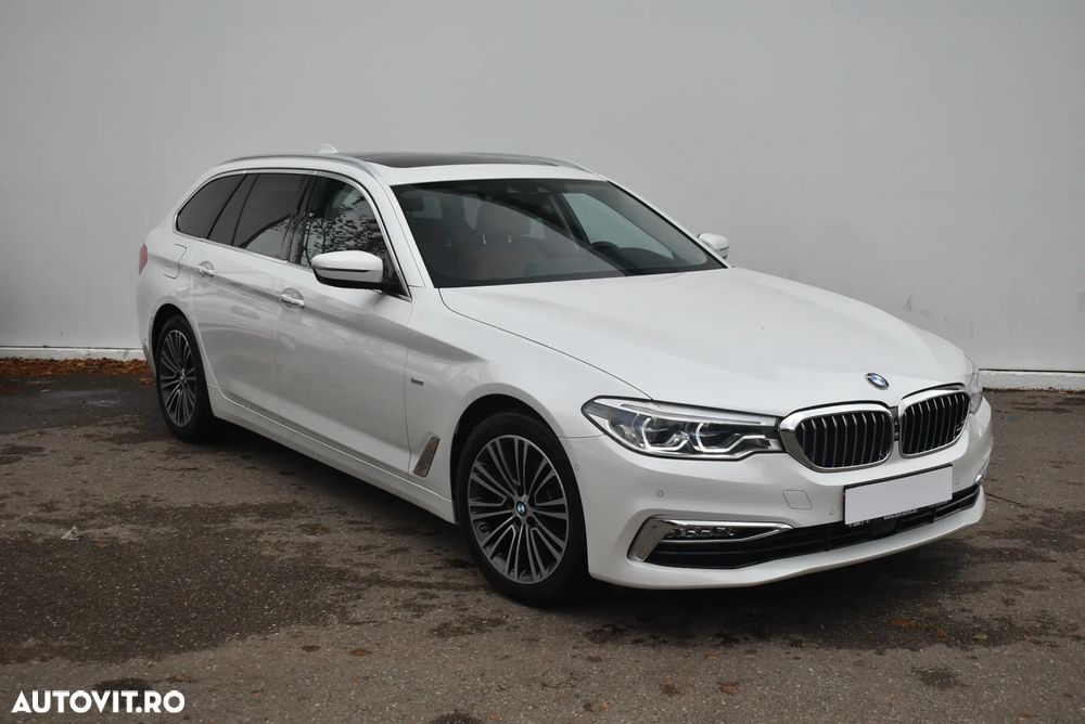 BMW Seria 5 520d xDrive Touring Aut. Luxury Line - 7
