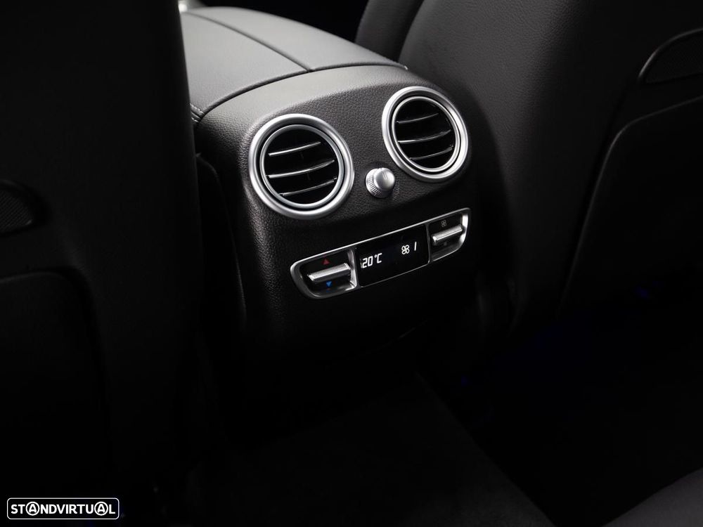 Mercedes-Benz GLC 300 de 4Matic 9G-TRONIC AMG Line - 24