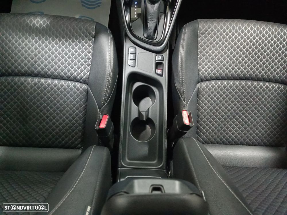 Toyota Yaris 1.5 HDF Luxury - 26