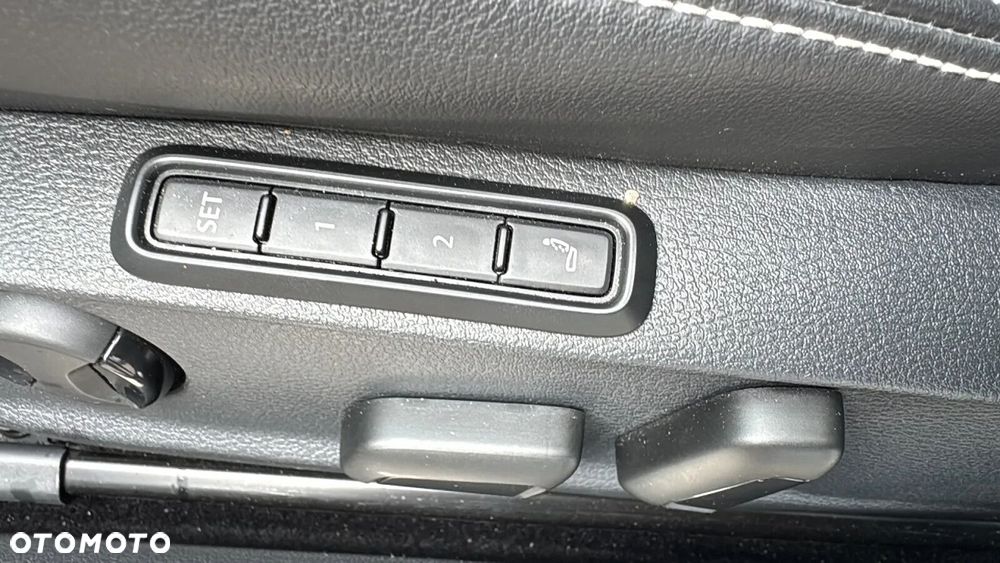 Volkswagen Passat - 15