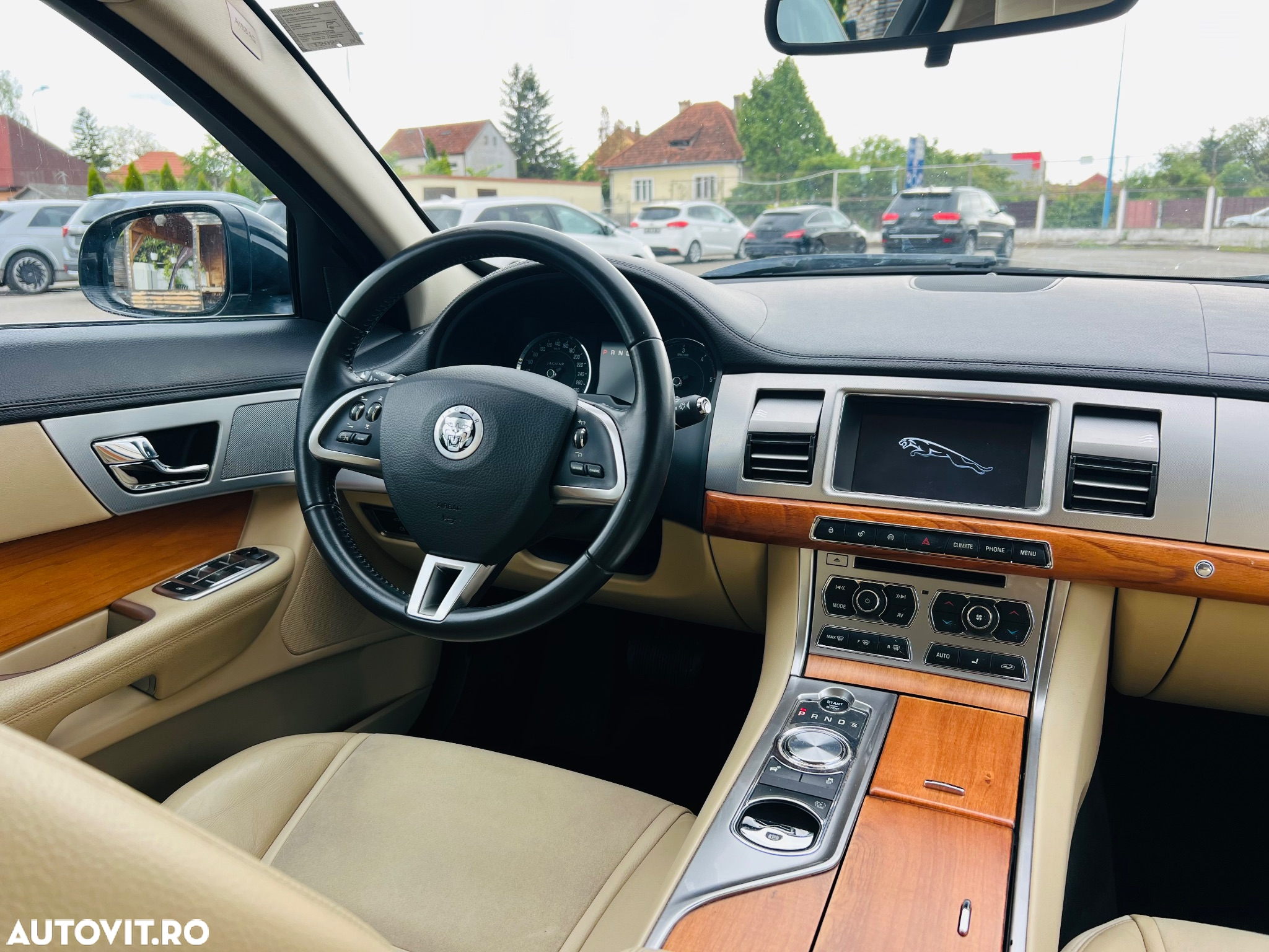 Jaguar XF 2.2D Premium Luxury - 5
