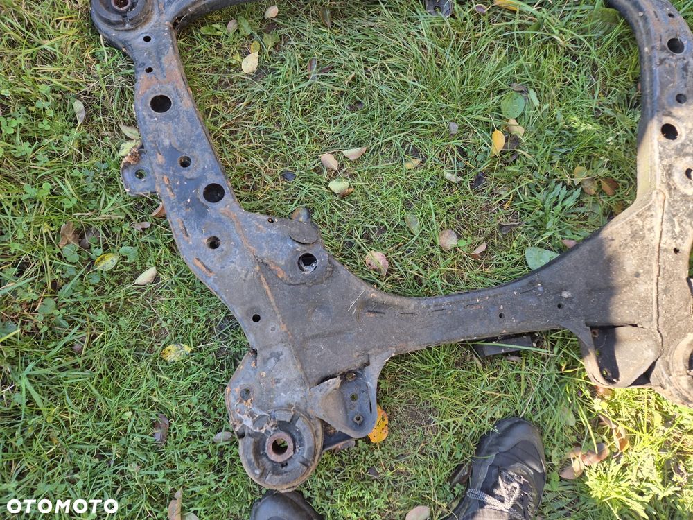 Belka zawieszenia, sanki Toyota Sienna 09-17r przód napęd. - 3