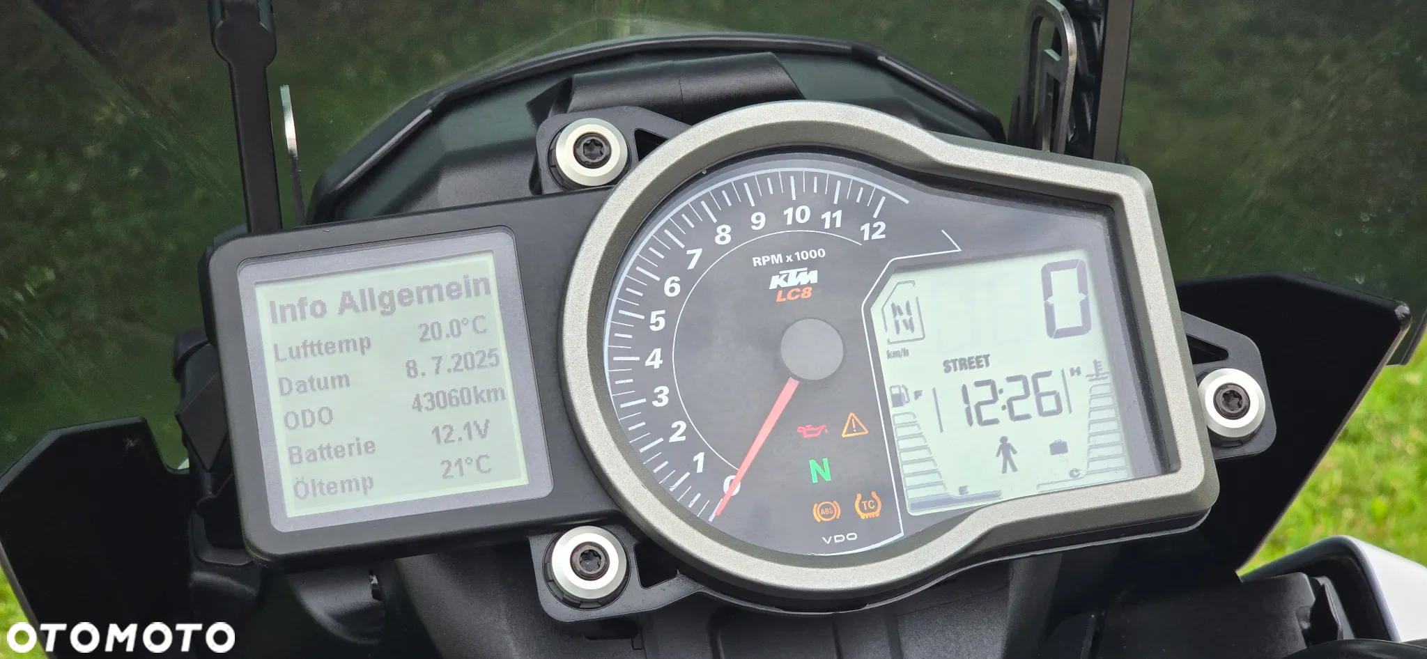 KTM Adventure - 6