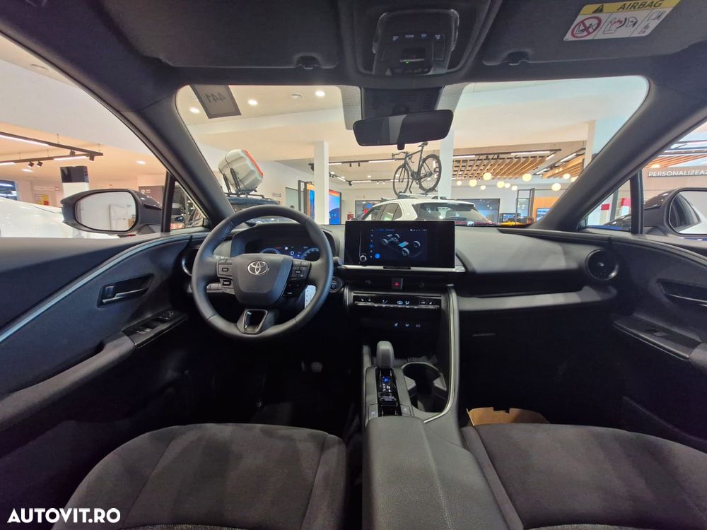 Toyota C-HR - 11