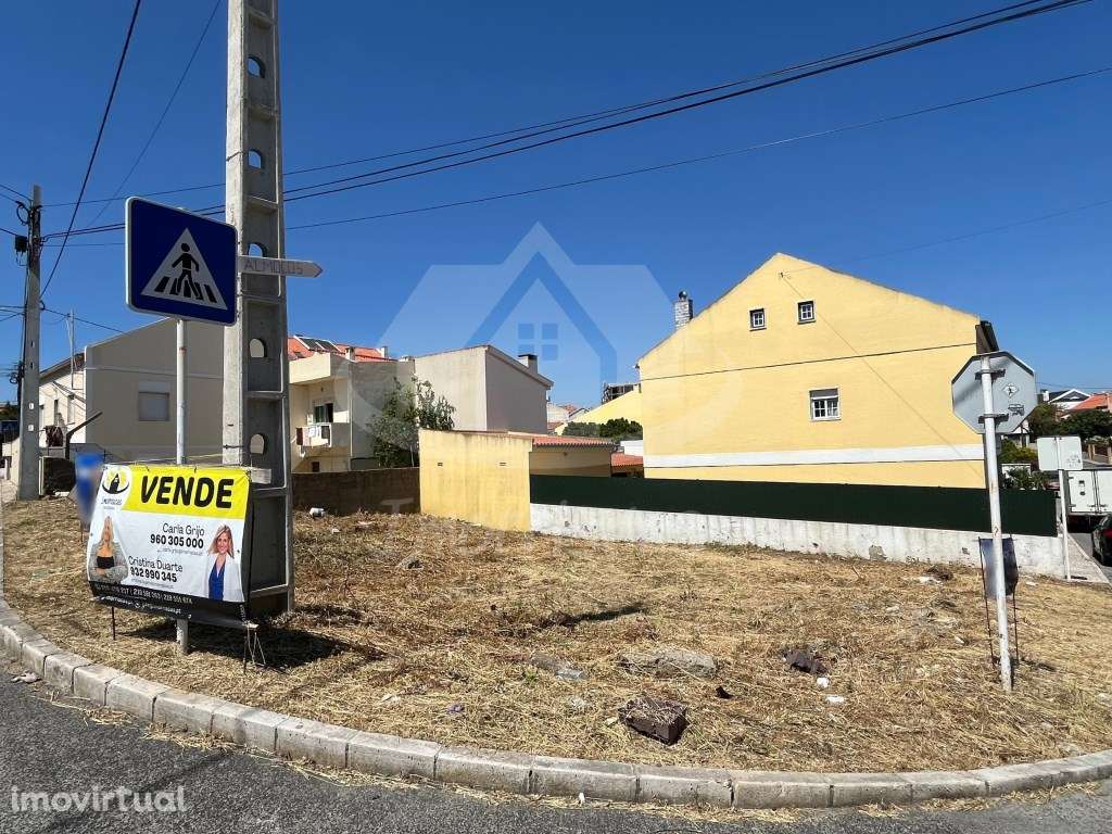 Terreno urbano de gaveto com 263 m² no Bairro das Maroitas, São Joã... - Grande imagem: 2/13