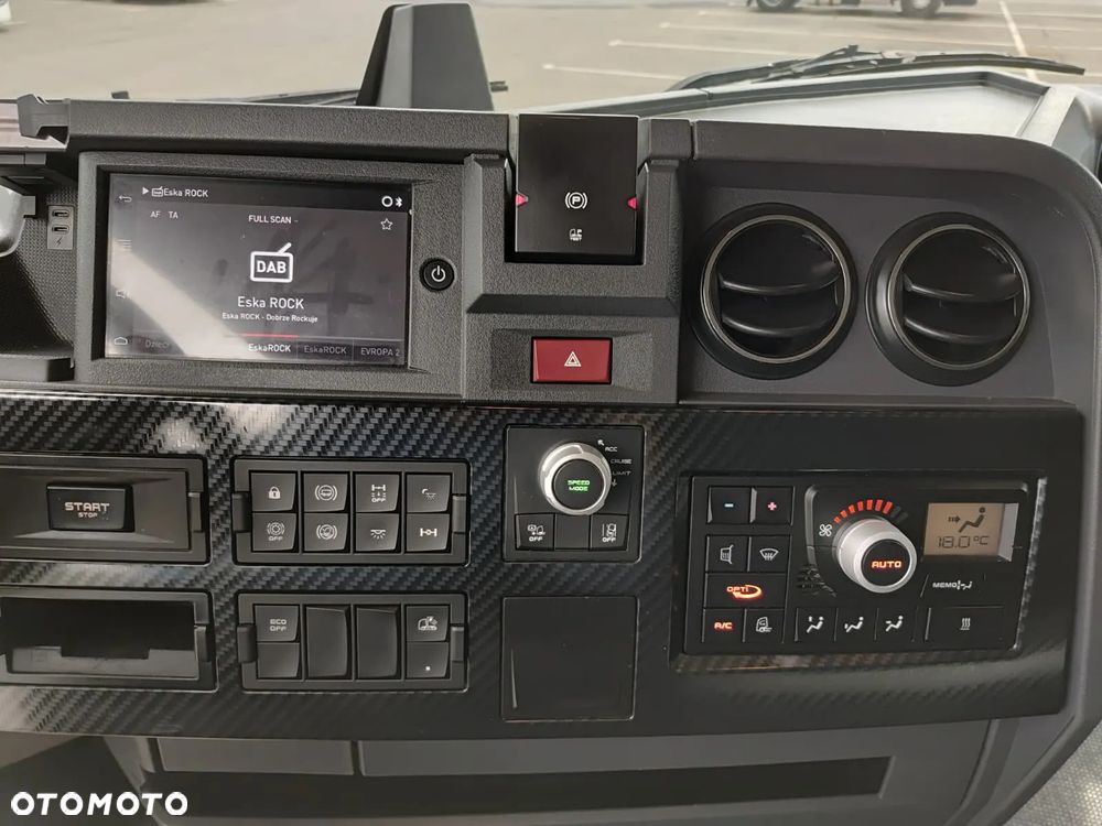 Renault T520 Standard EVO - 8