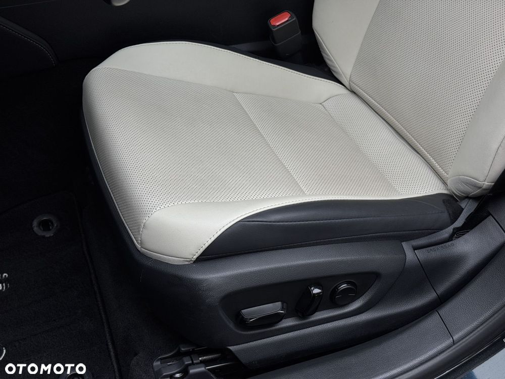 Lexus ES 300h Business Edition - 14