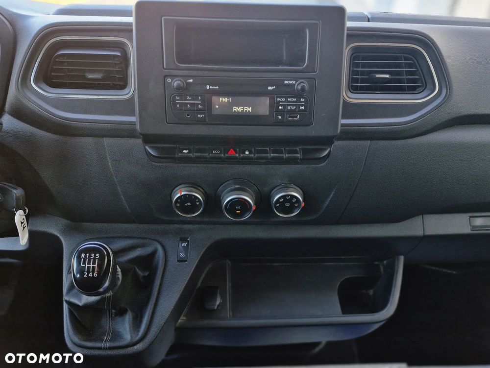 Renault Master, 2019 XI, L2H2, BRYGADÓWKA, 7 miejsc, DOKA, tempomat, hak, klima - 18