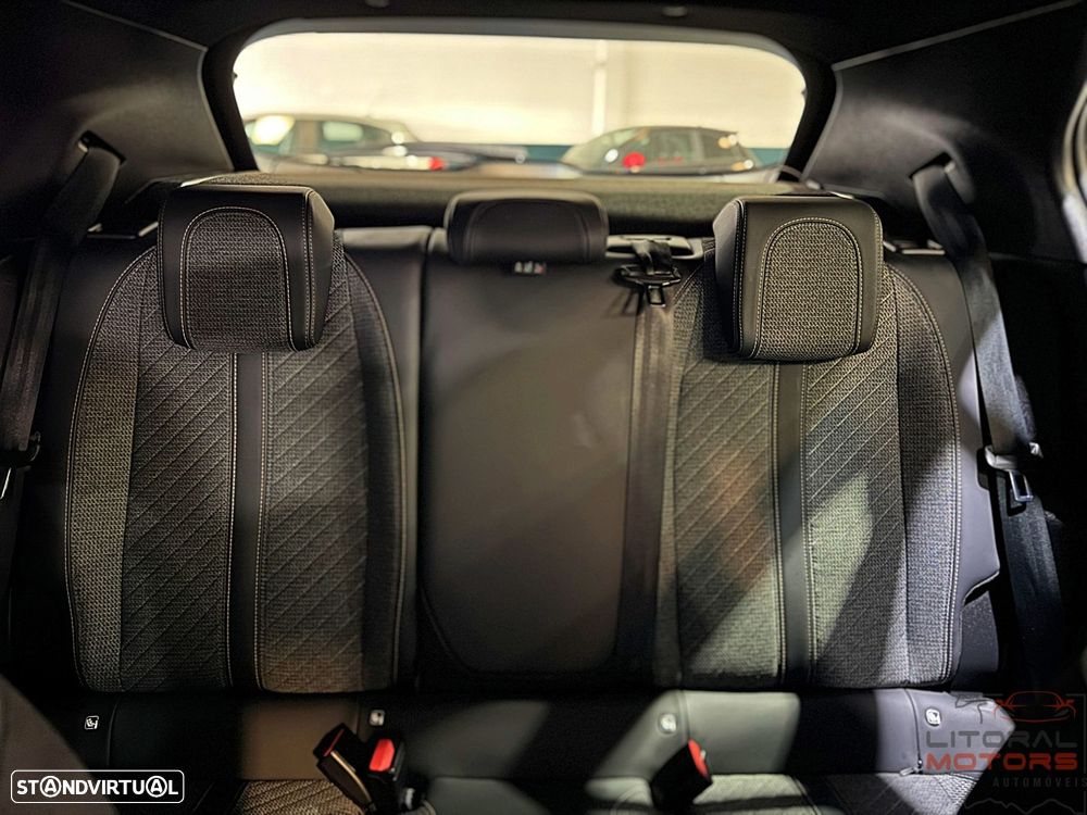 Peugeot 2008 1.2 PureTech Allure Pack EAT8 - 39