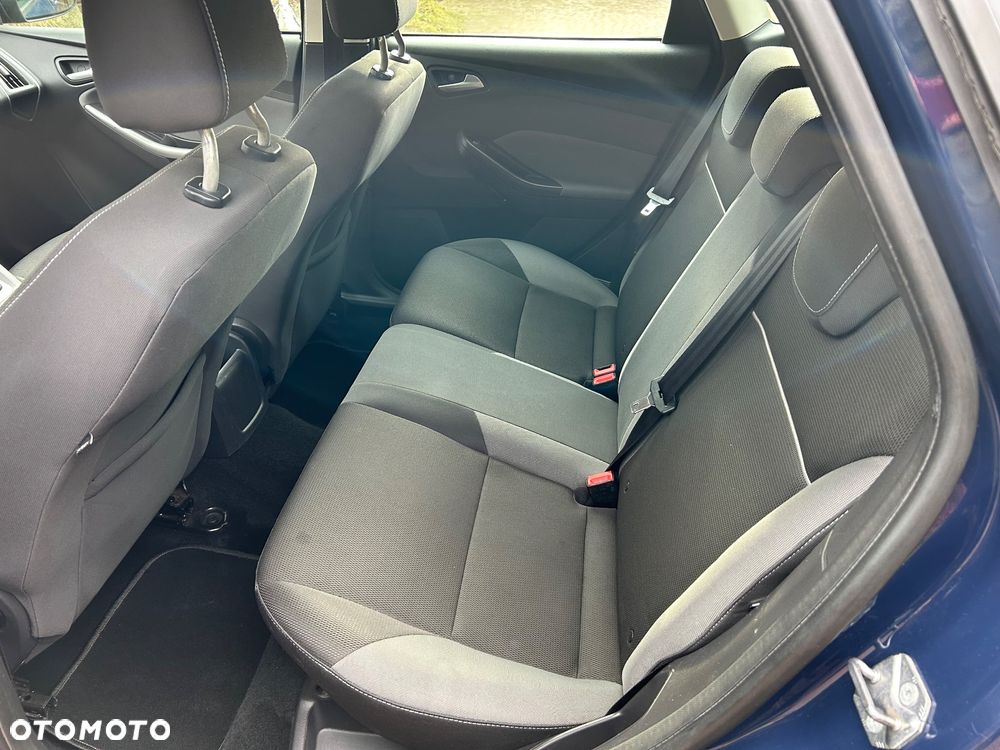 Ford Focus - 25