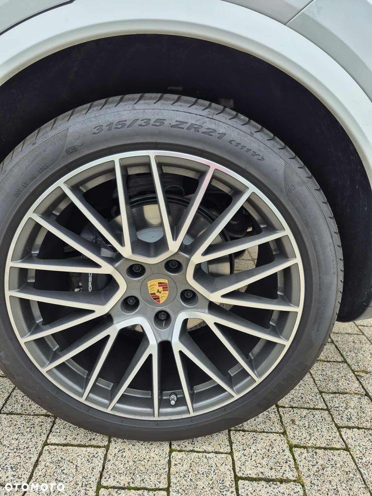 Porsche Cayenne Coupe - 6