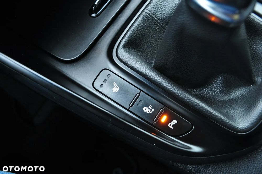 Kia Carens 1.7 CRDi 141 ISG Vision - 17