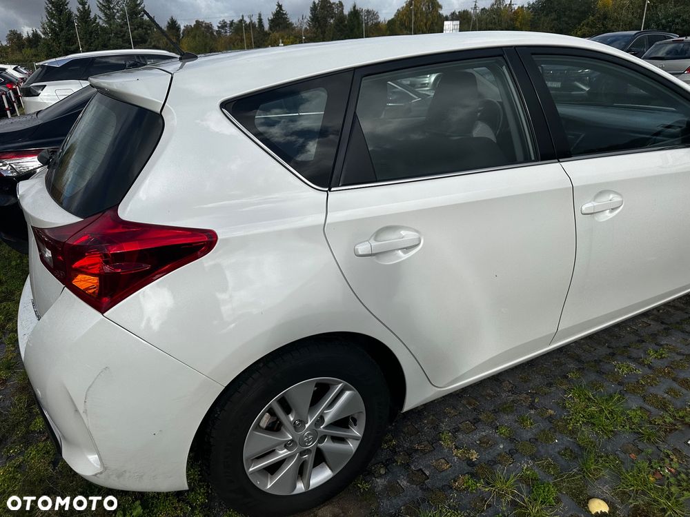 Toyota Auris - 29