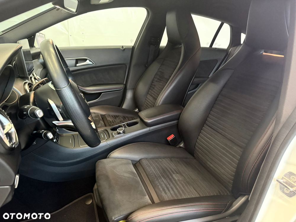 Mercedes-Benz CLA 200 d 7G-DCT AMG Line - 17