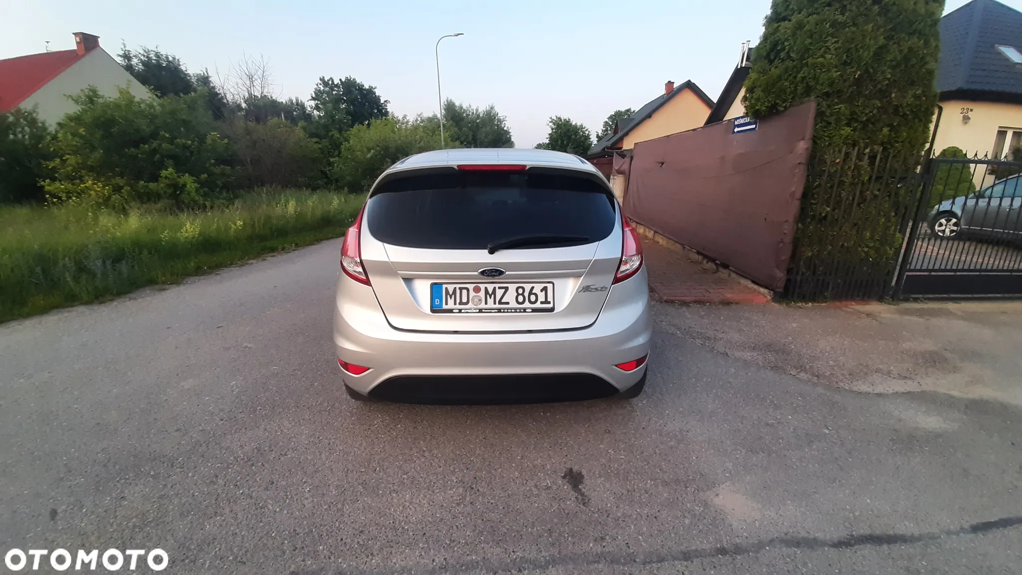 Ford Fiesta 1.0 Champions Edition - 11