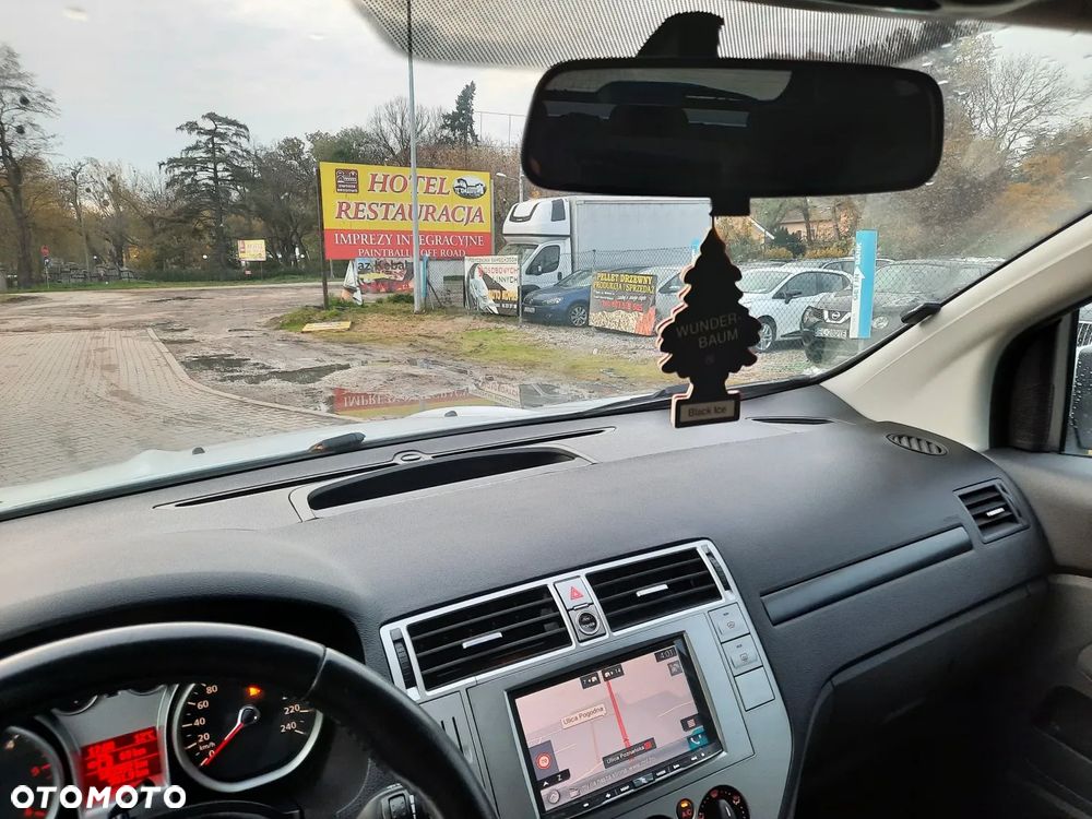 Ford Kuga 2.0 TDCi Individual FWD - 29