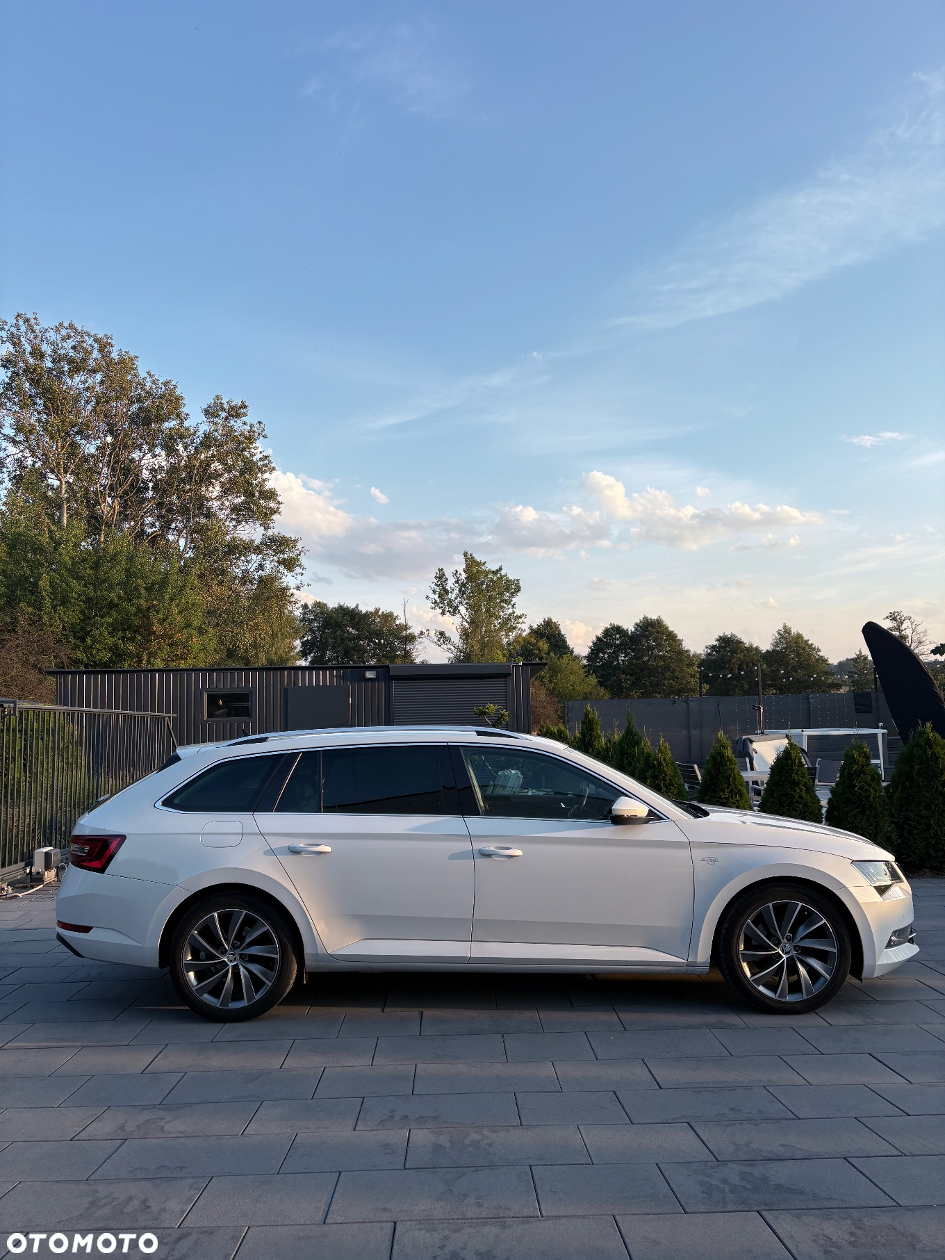 Skoda Superb 2.0 TDI L&K DSG - 6