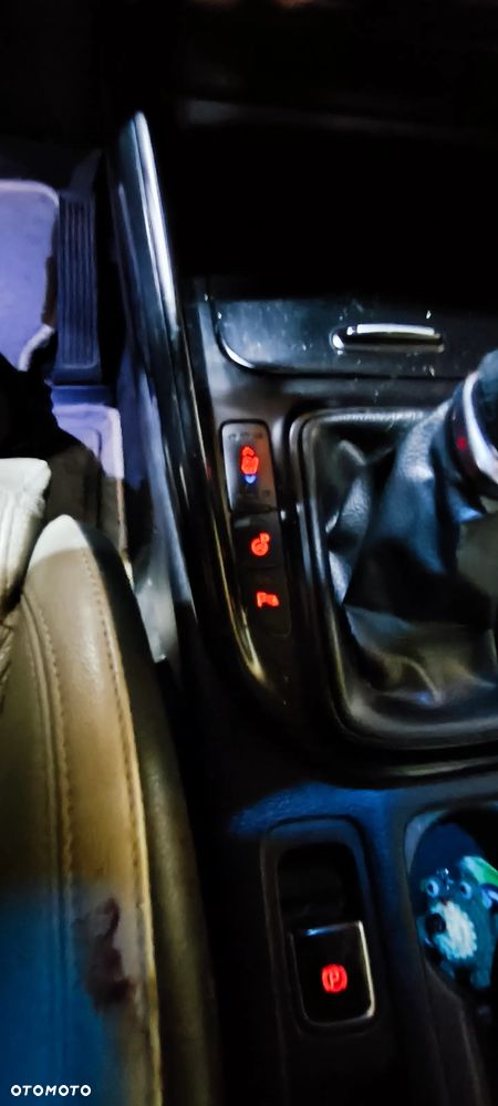 Kia Carens 1.7 CRDi L 7os - 13