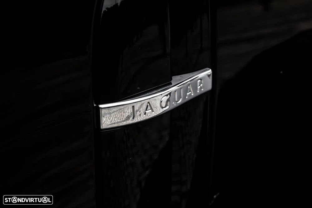Jaguar XF 3.0 D V6 S Luxury - 10
