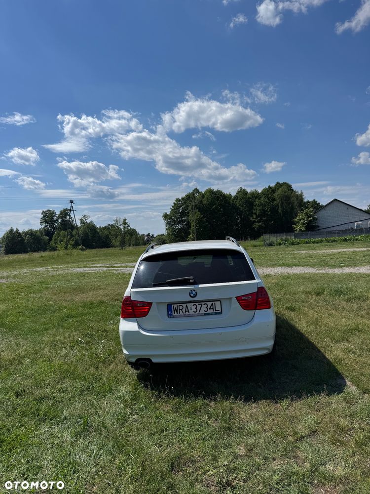BMW Seria 3 320d - 4
