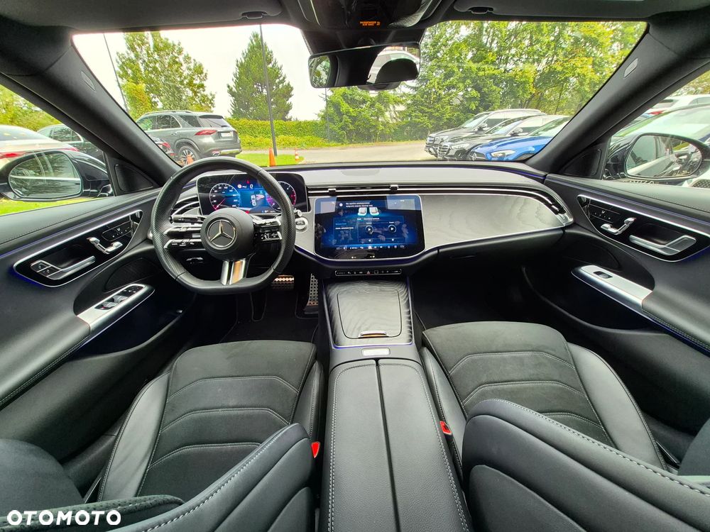 Mercedes-Benz Klasa E 220 d mHEV AMG 9G-Tronic - 14