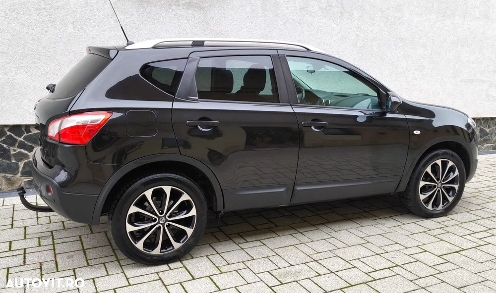 Nissan Qashqai 2.0 dCi DPF 4x4 Aut tekna - 5