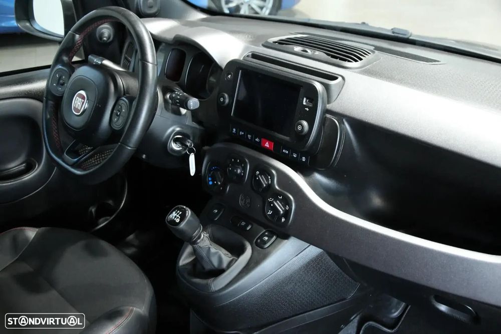 Fiat Panda 1.0 Hybrid Sport — fotografia 18