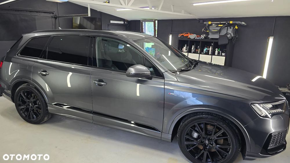 Audi Q7 55 TFSI mHEV Quattro S Line Tiptr - 14