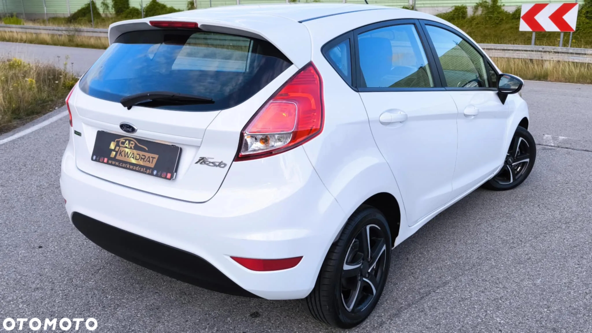 Ford Fiesta 1.0 EcoBoost Trend - 23