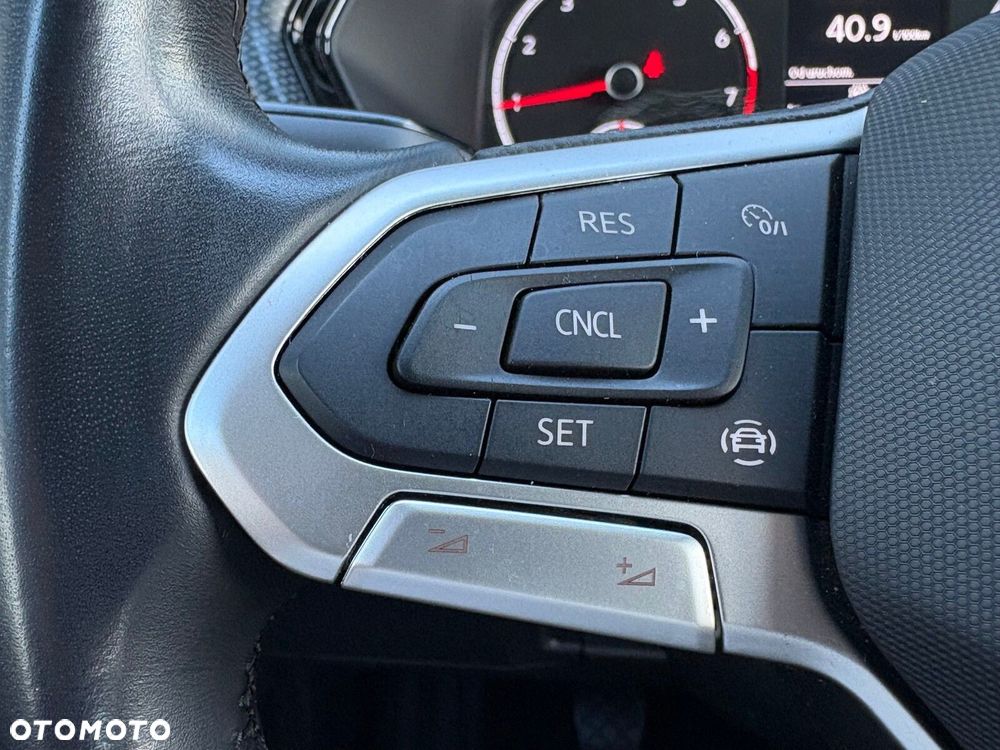 Volkswagen T-Cross - 21