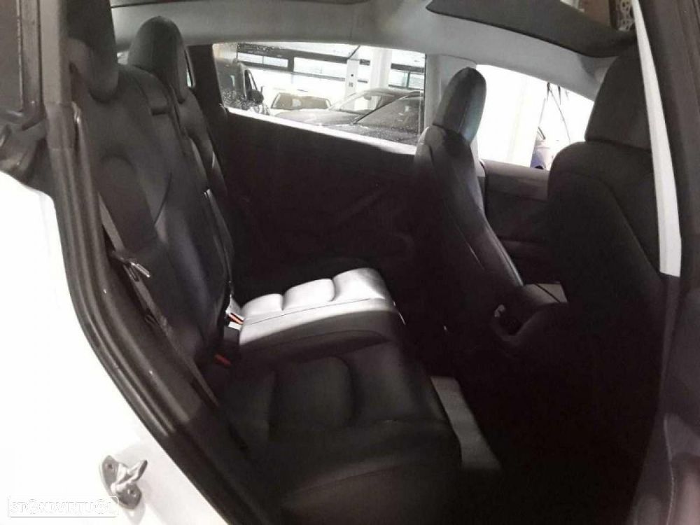 Tesla Model 3 AWD Dual Motor Performance - 4