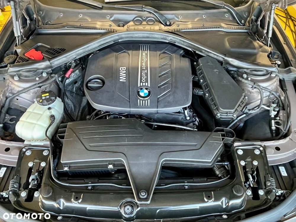 BMW Seria 3 320d Touring Efficient Dynamics Edition - 16