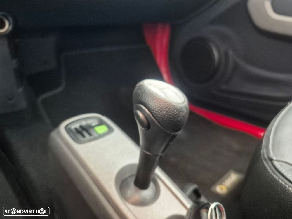 Smart ForTwo Coupé 1.0 mhd Passion 71 Softouch - 13