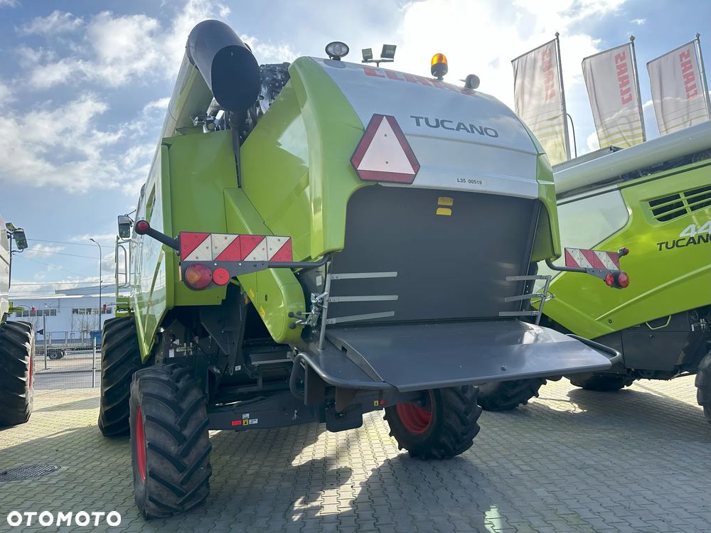 Claas TUCANO 440 - 2