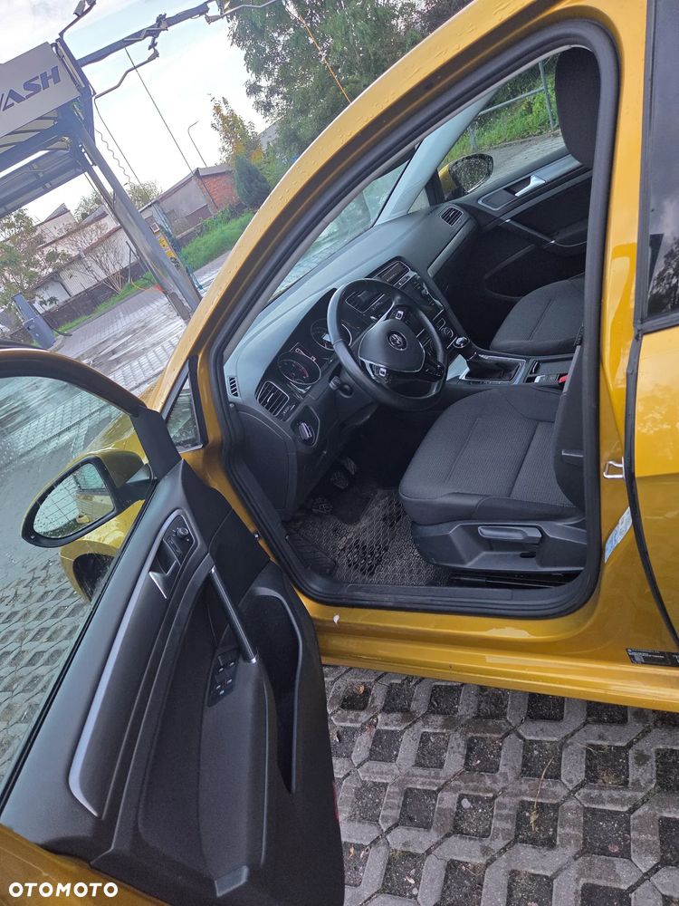 Volkswagen Golf - 16