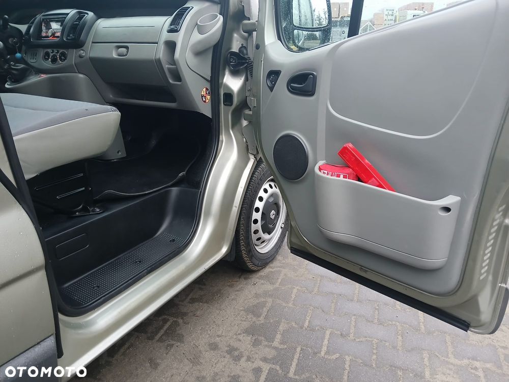 Renault TRAFIC - 16