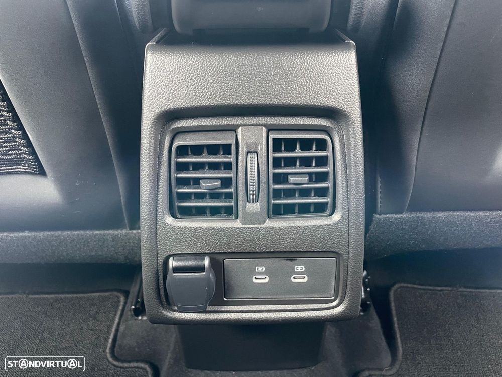 Renault Captur 1.0 TCe Techno Bi-Fuel - 12