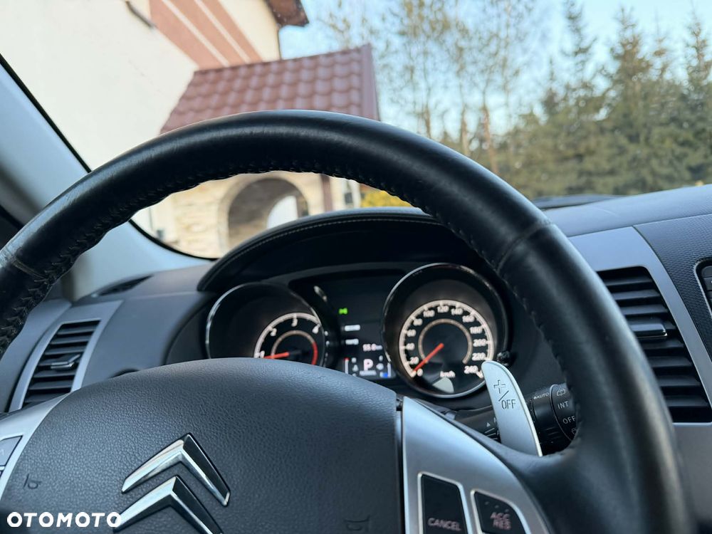 Citroën C-Crosser - 16