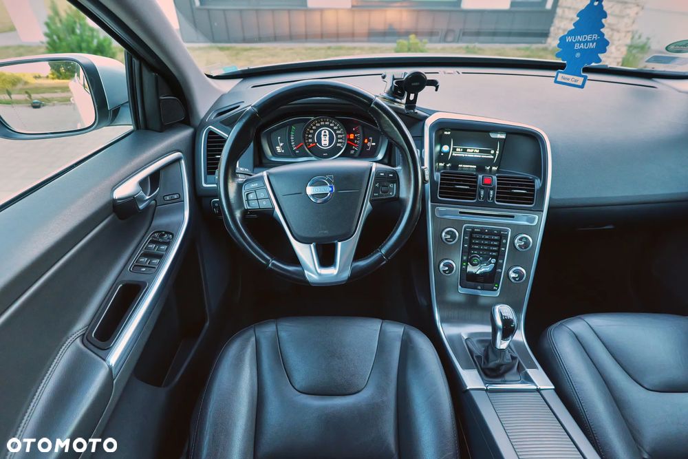Volvo XC 60 D4 Momentum - 31