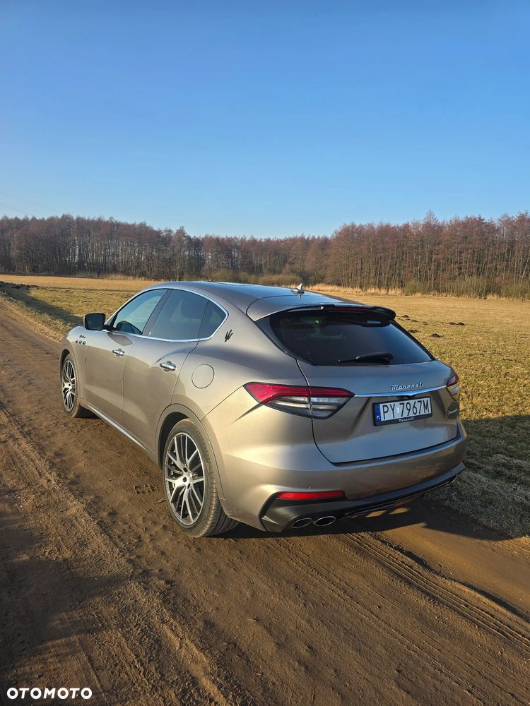 Maserati Levante Modena - 13