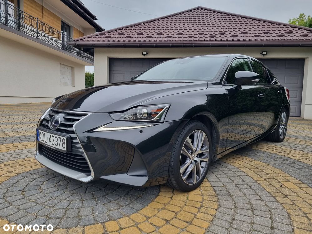Lexus IS 300h Luxury Line - 23