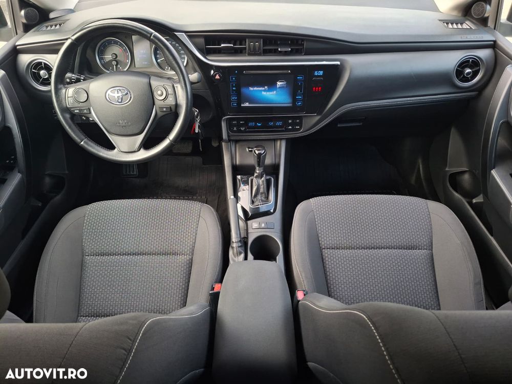 Toyota Corolla - 17