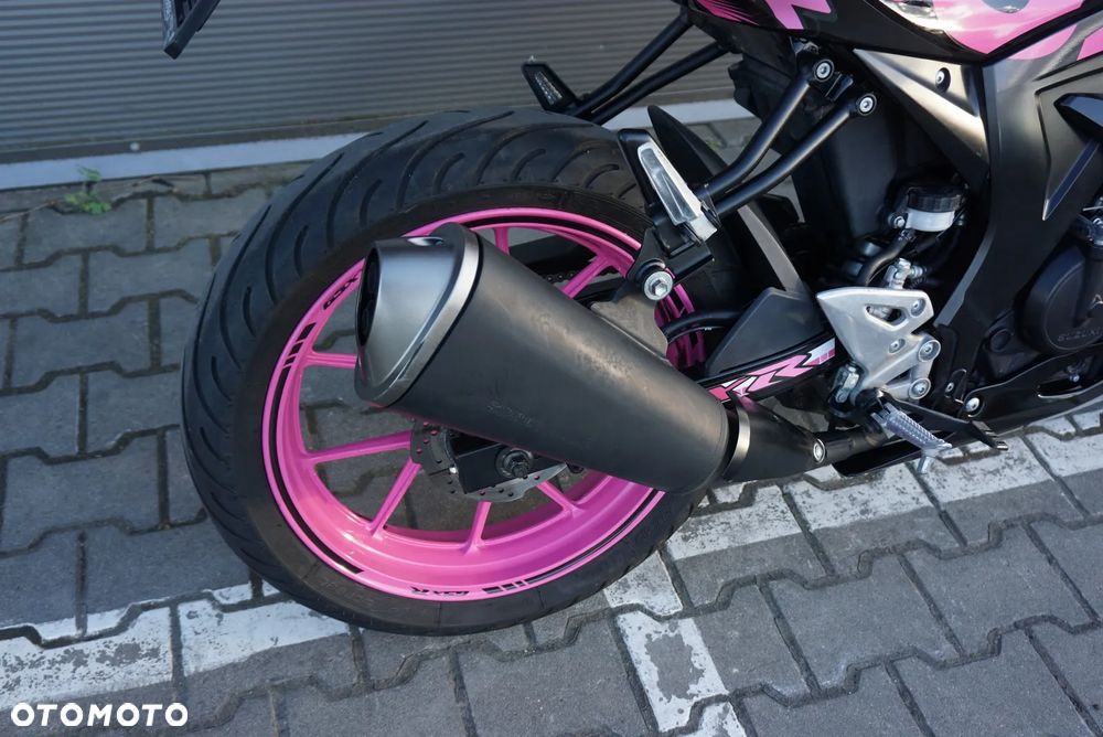 Suzuki GSX - 4