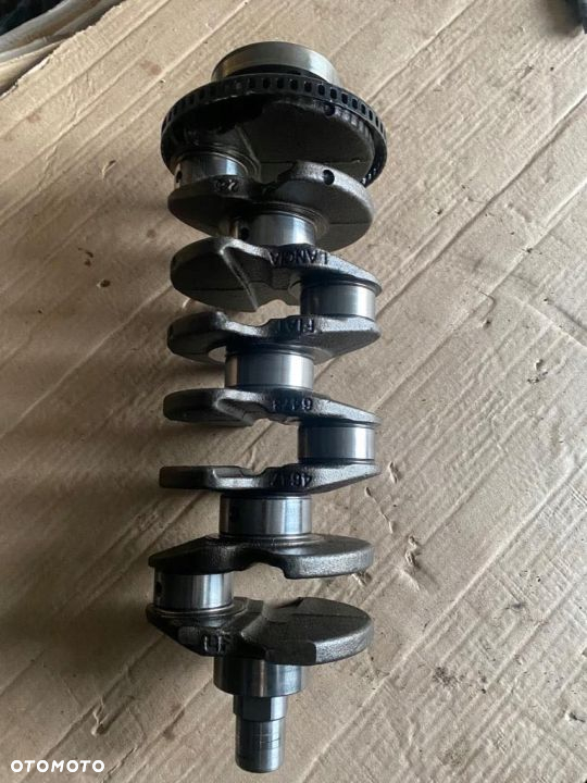 Wał korbowy Alfa Romeo 159 Croma 1.9 JTD 16v - 3