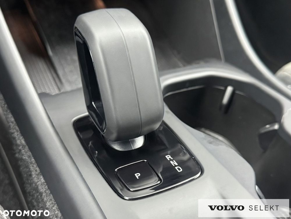 Volvo XC 40 - 25