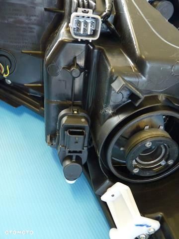 Toyota CHR Lampa Lewy Przód Led 6pin - 8