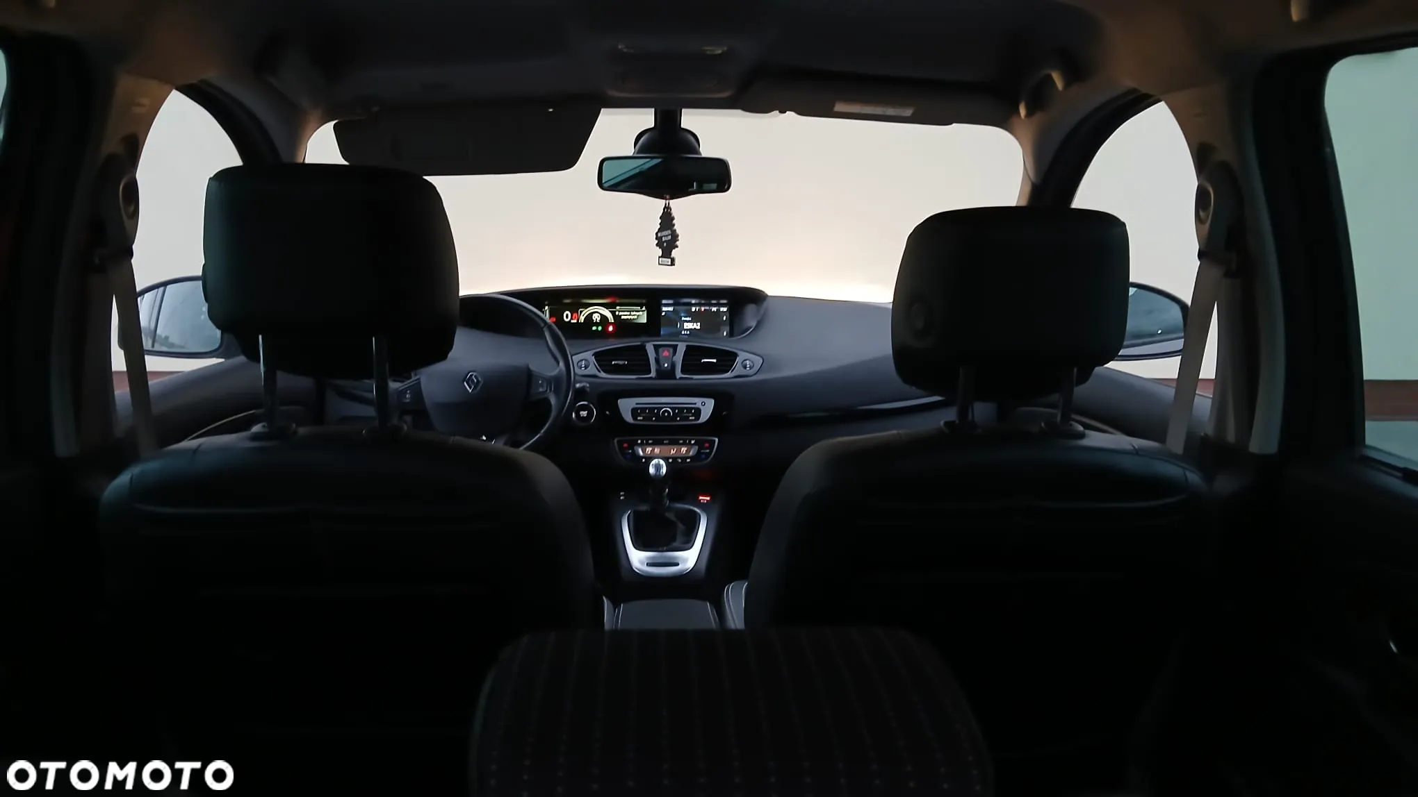 Renault Scenic - 17