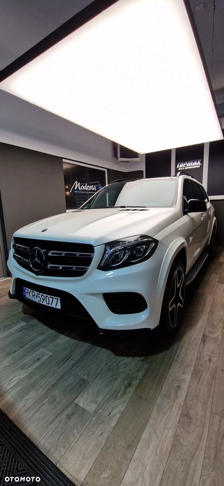 Mercedes-Benz GLS - 30