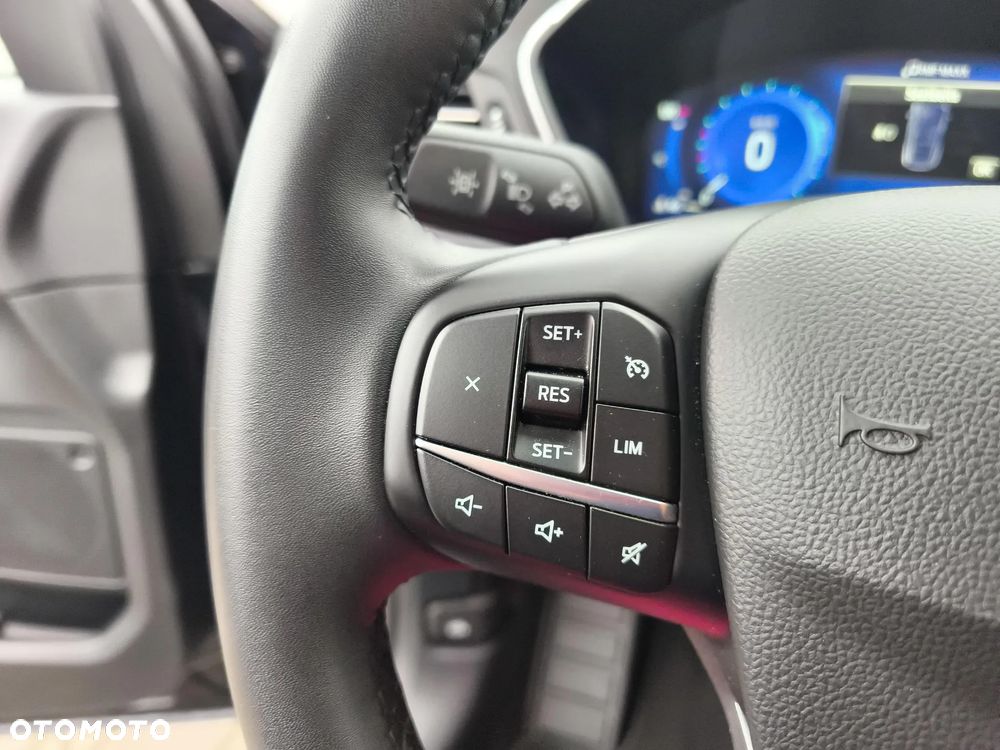 Ford Kuga - 25